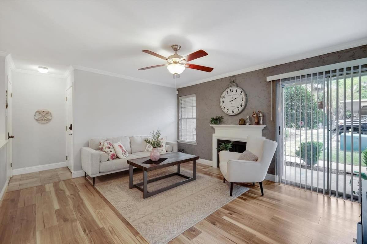 Heart Of - Cozy 2bed Pool Dallas